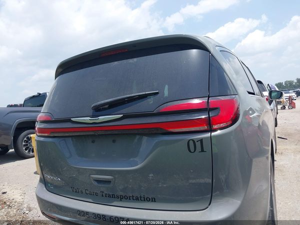 2022 CHRYSLER PACIFICA TOURING L — I119