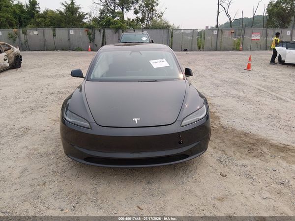 2025 TESLA MODEL 3