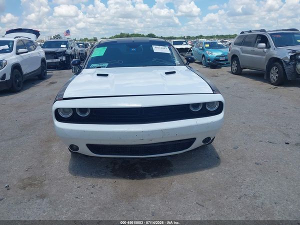 2016 DODGE CHALLENGER SXT