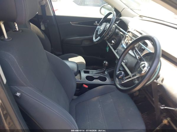 2016 KIA SORENTO 2.4L LX
