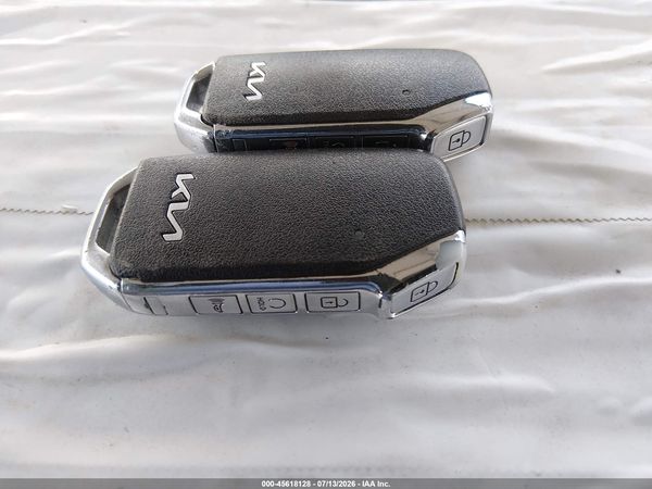 2024 KIA NIRO EX — I11