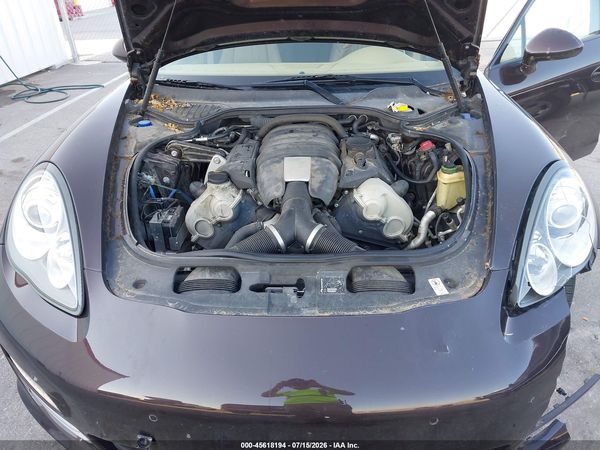 2011 PORSCHE PANAMERA 4
