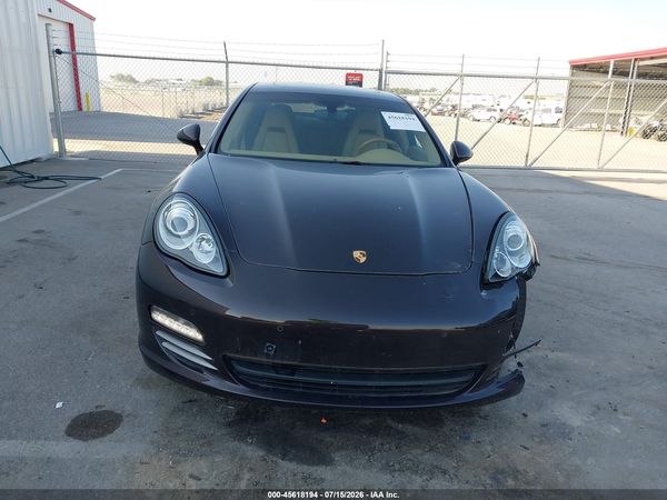 2011 PORSCHE PANAMERA 4