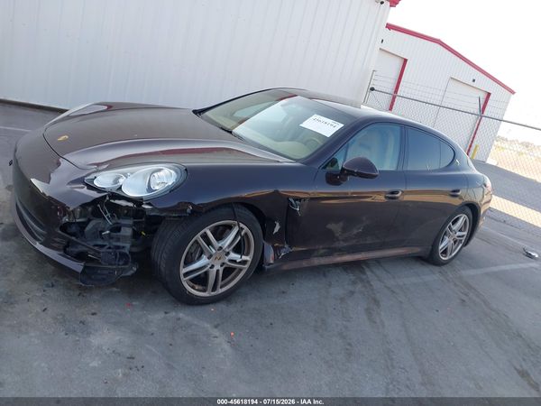 2011 PORSCHE PANAMERA 4