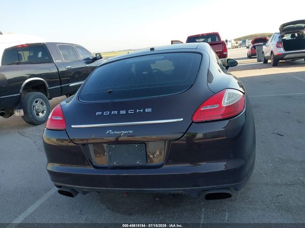 2011 PORSCHE PANAMERA 4