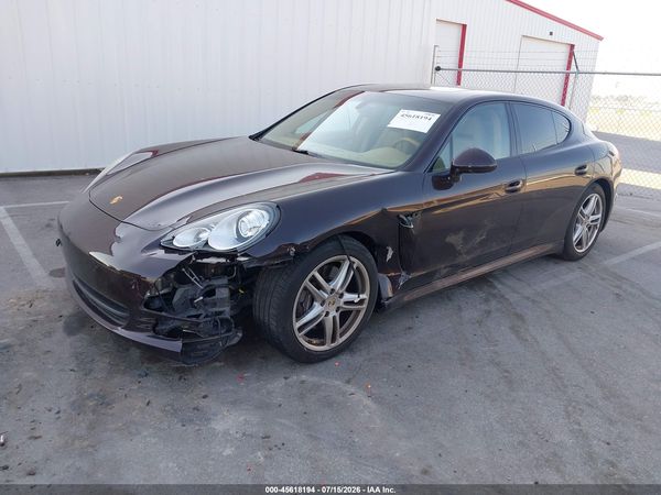 2011 PORSCHE PANAMERA 4