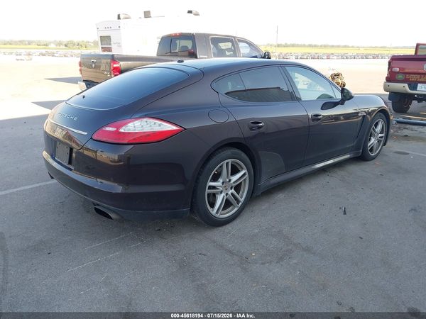 2011 PORSCHE PANAMERA 4