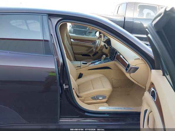 2011 PORSCHE PANAMERA 4