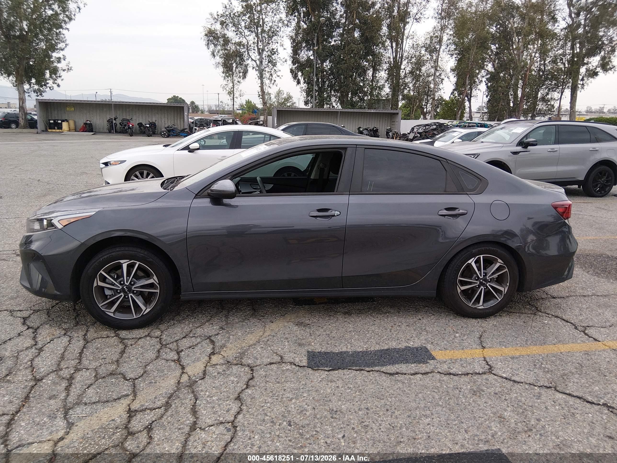 2023 KIA FORTE LXS