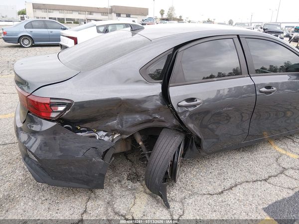 2023 KIA FORTE LXS