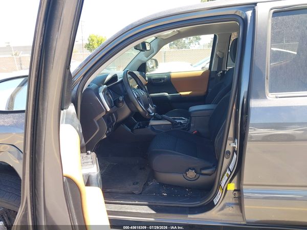 2017 TOYOTA TACOMA SR5 V6