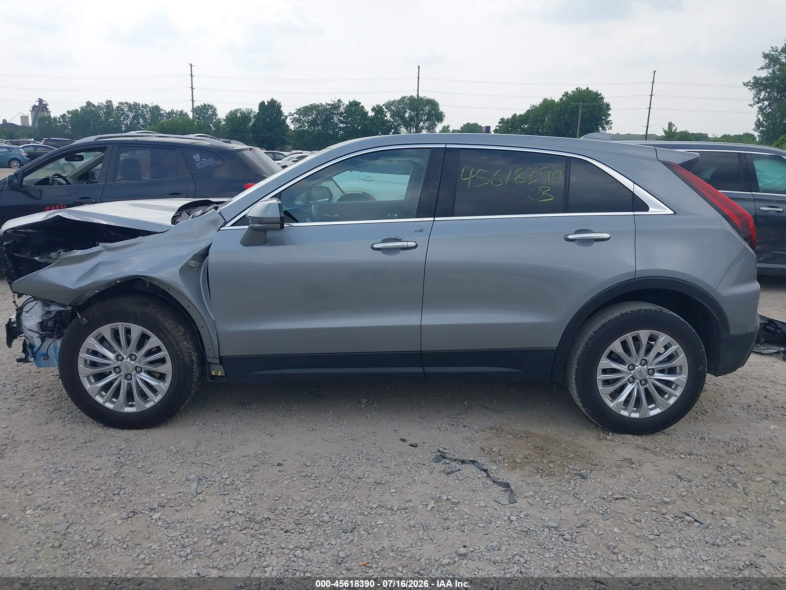 2024 CADILLAC XT4 FWD LUXURY