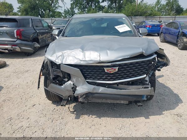 2024 CADILLAC XT4 FWD LUXURY