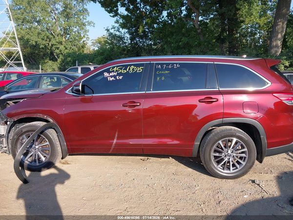 2017 TOYOTA HIGHLANDER XLE