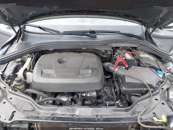 2017 VOLVO XC60 T5 INSCRIPTION