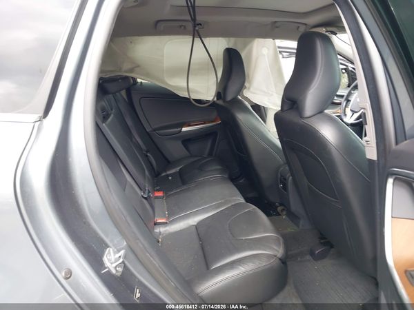 2017 VOLVO XC60 T5 INSCRIPTION