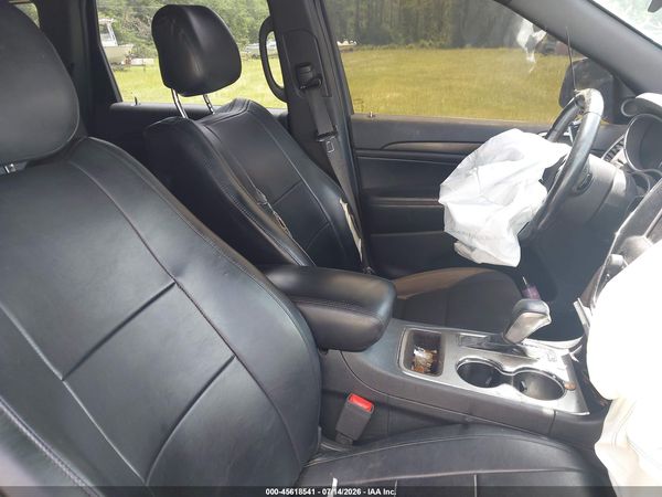 2019 JEEP GRAND CHEROKEE LAREDO E 4X4