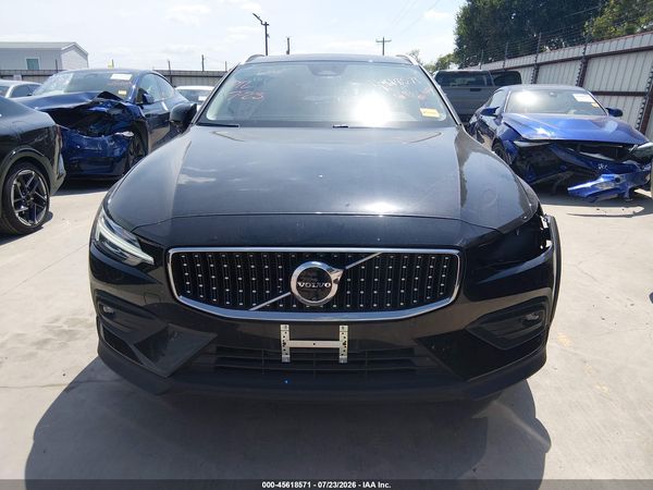 2025 VOLVO V60 CROSS COUNTRY