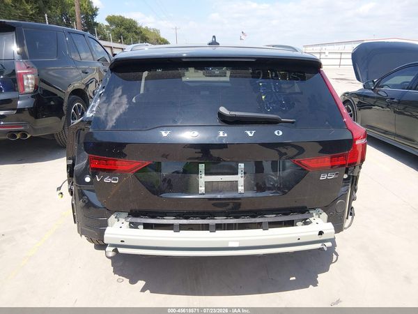 2025 VOLVO V60 CROSS COUNTRY