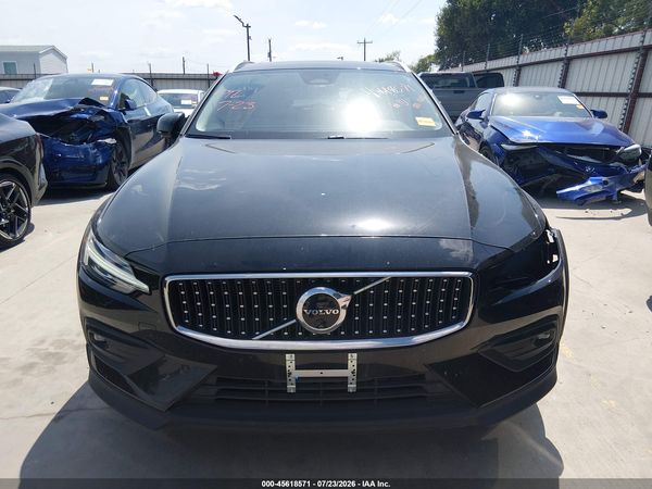 2025 VOLVO V60 CROSS COUNTRY