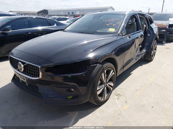 2025 VOLVO V60 CROSS COUNTRY