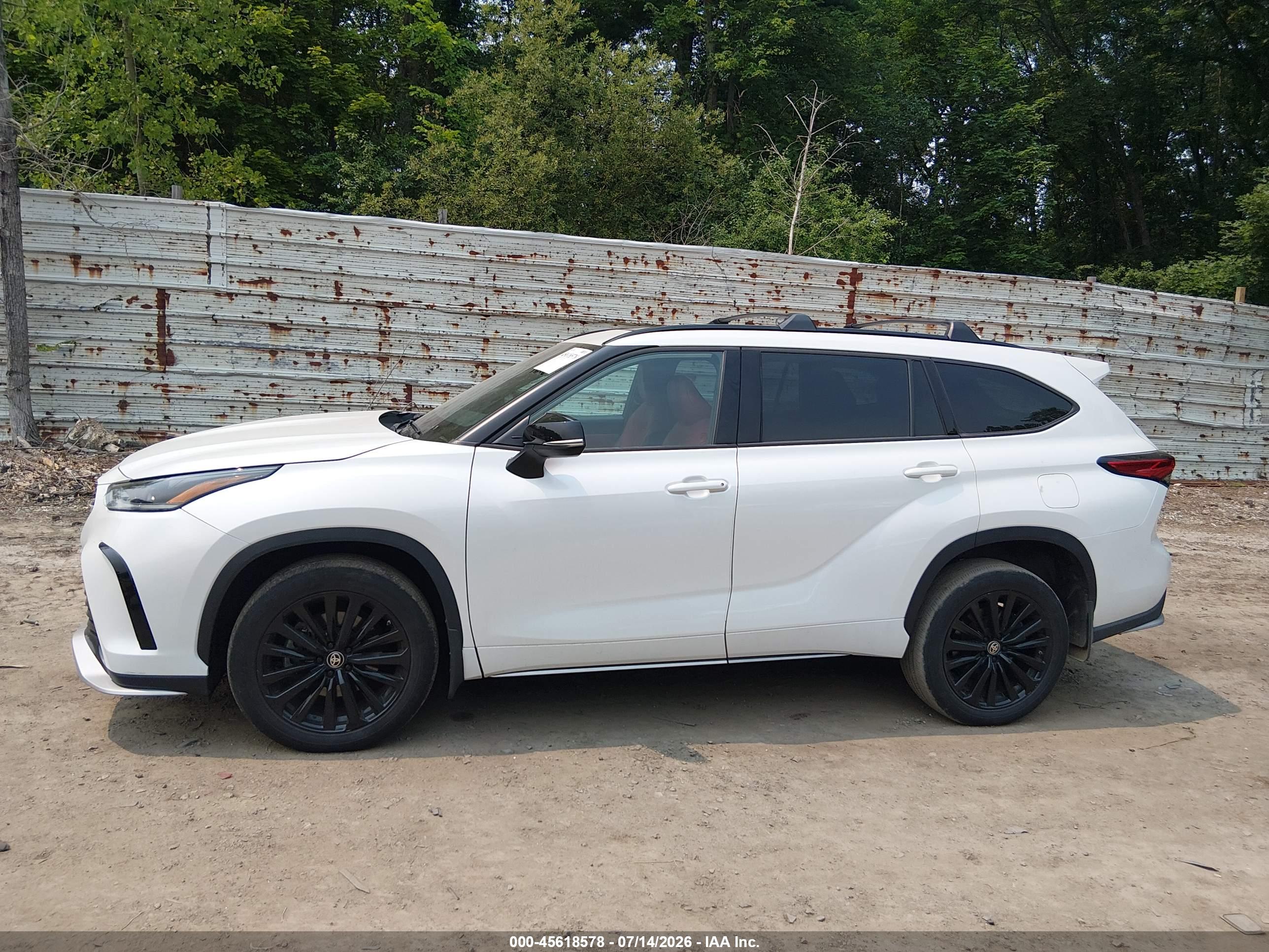 2023 TOYOTA HIGHLANDER XSE