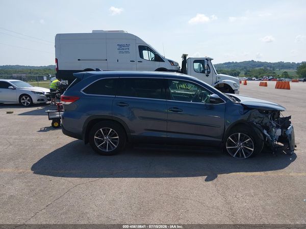 2019 TOYOTA HIGHLANDER XLE