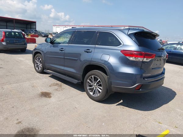 2019 TOYOTA HIGHLANDER XLE