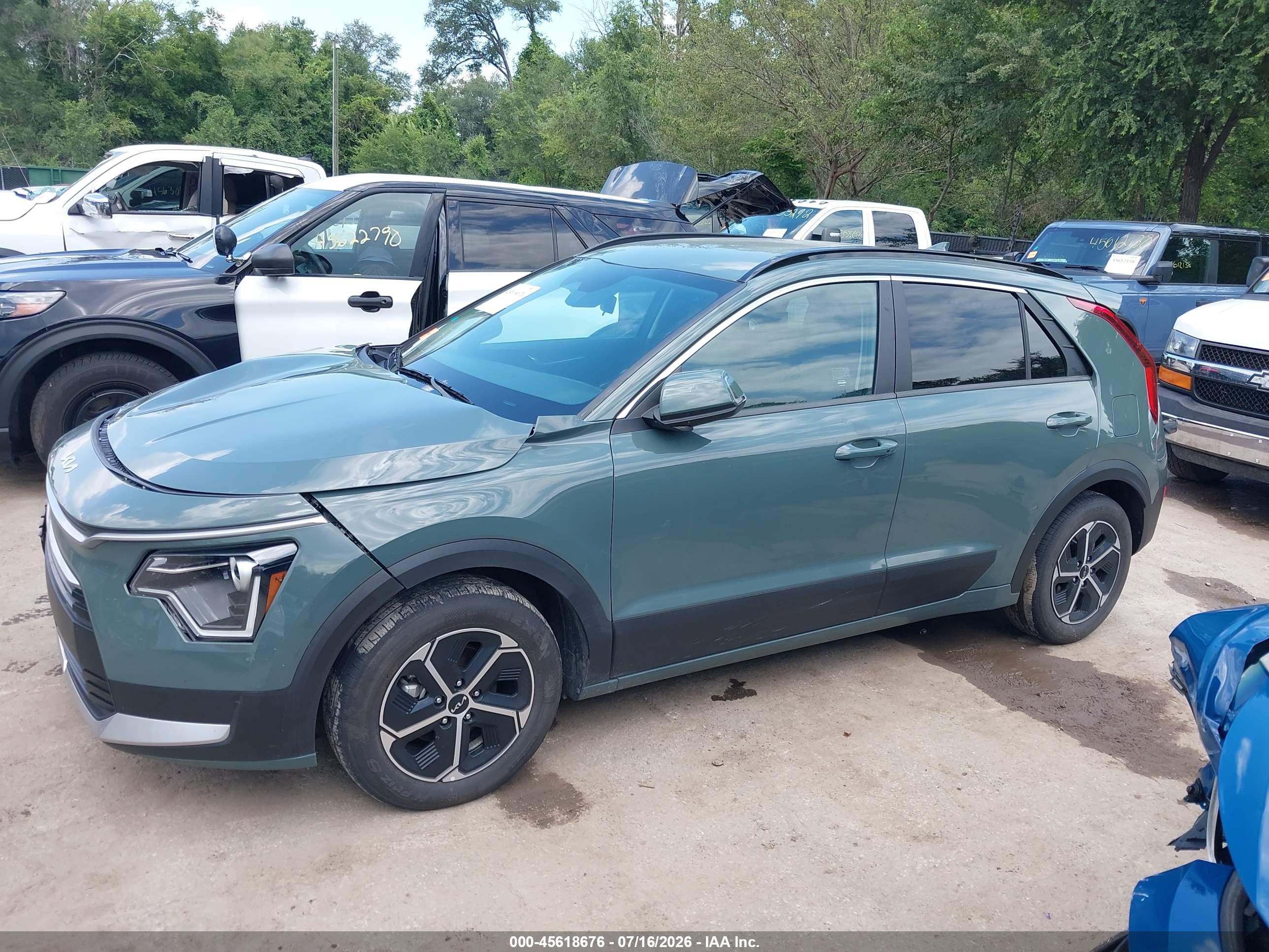 2024 KIA NIRO EX