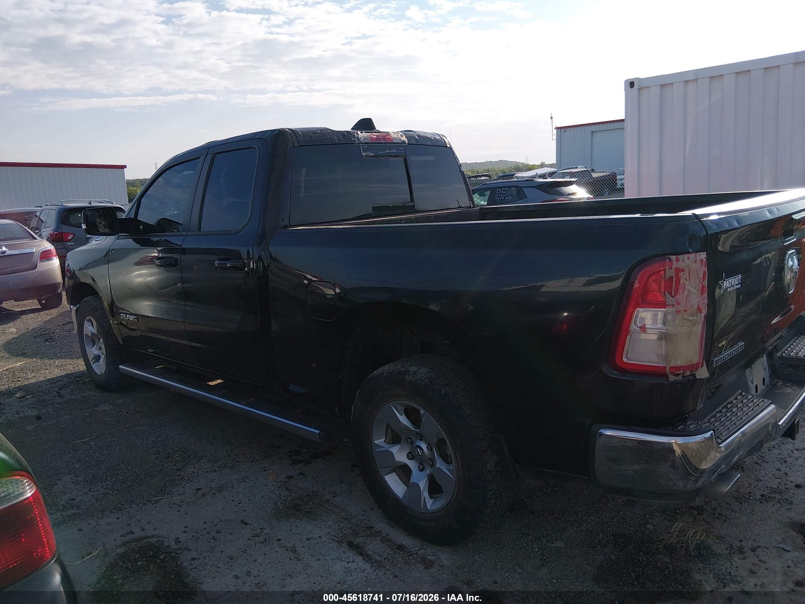 2022 RAM 1500 BIG HORN  4X4 6'4 BOX