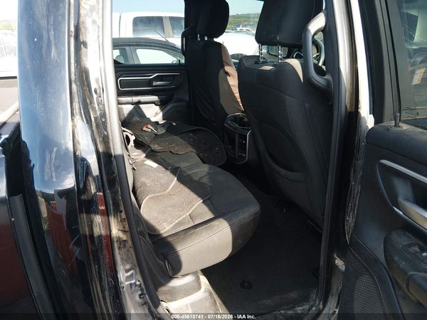 2022 RAM 1500 BIG HORN  4X4 6'4 BOX