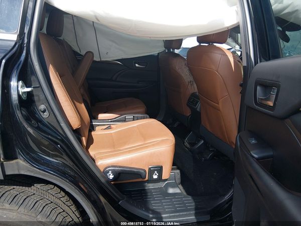 2019 TOYOTA HIGHLANDER LIMITED