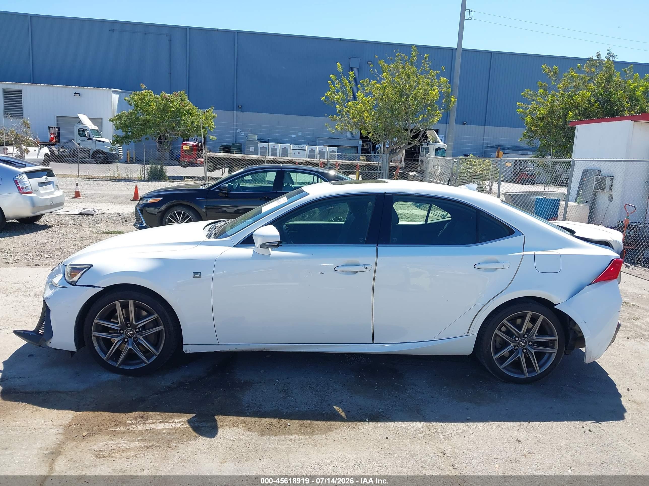 2017 LEXUS IS 200T