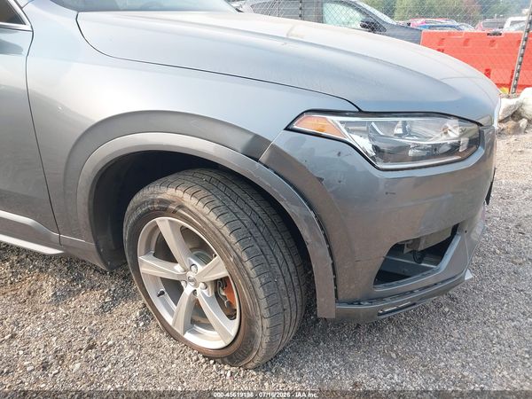 2016 VOLVO XC90 T5 MOMENTUM
