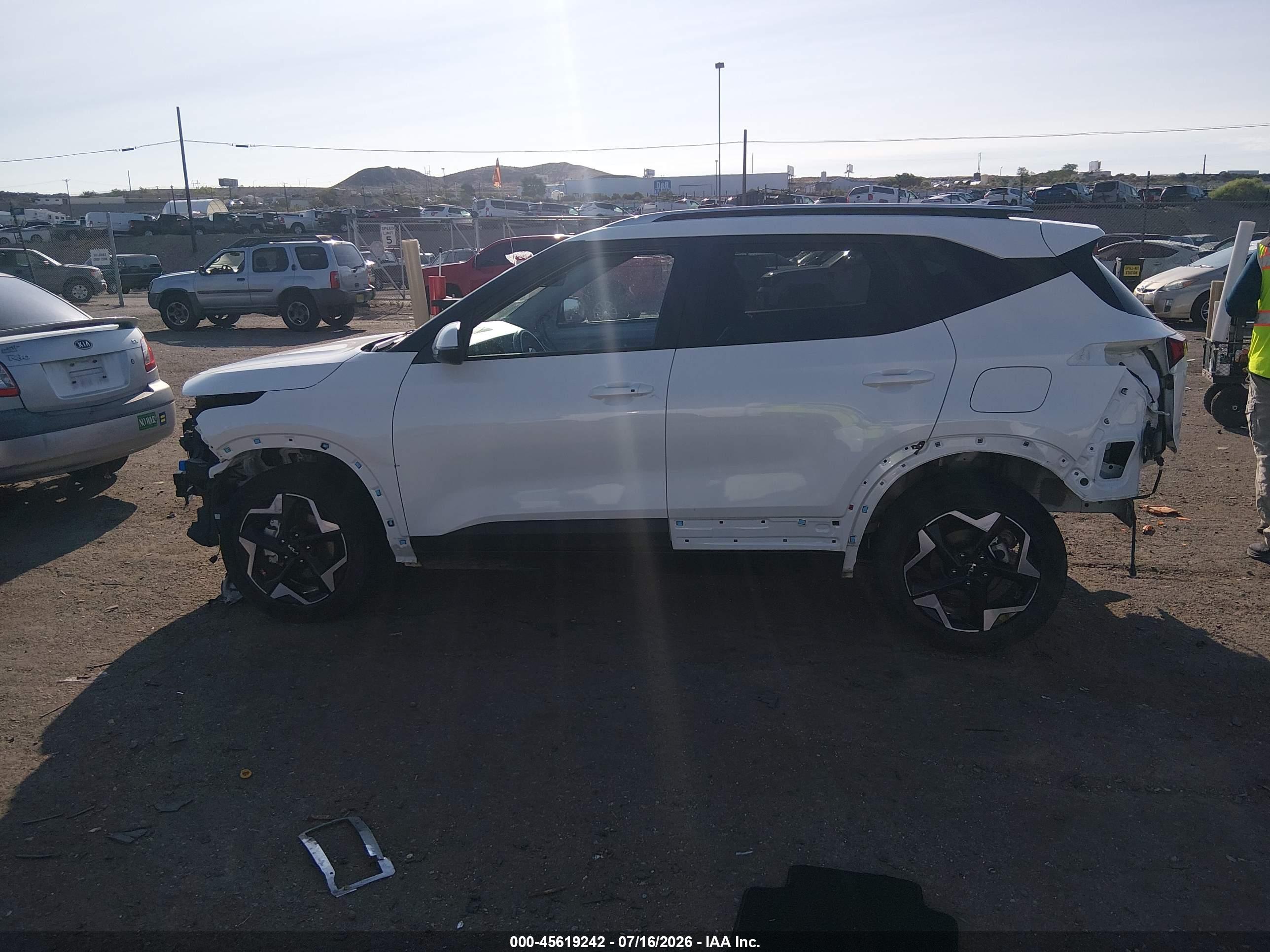 2025 KIA SELTOS S