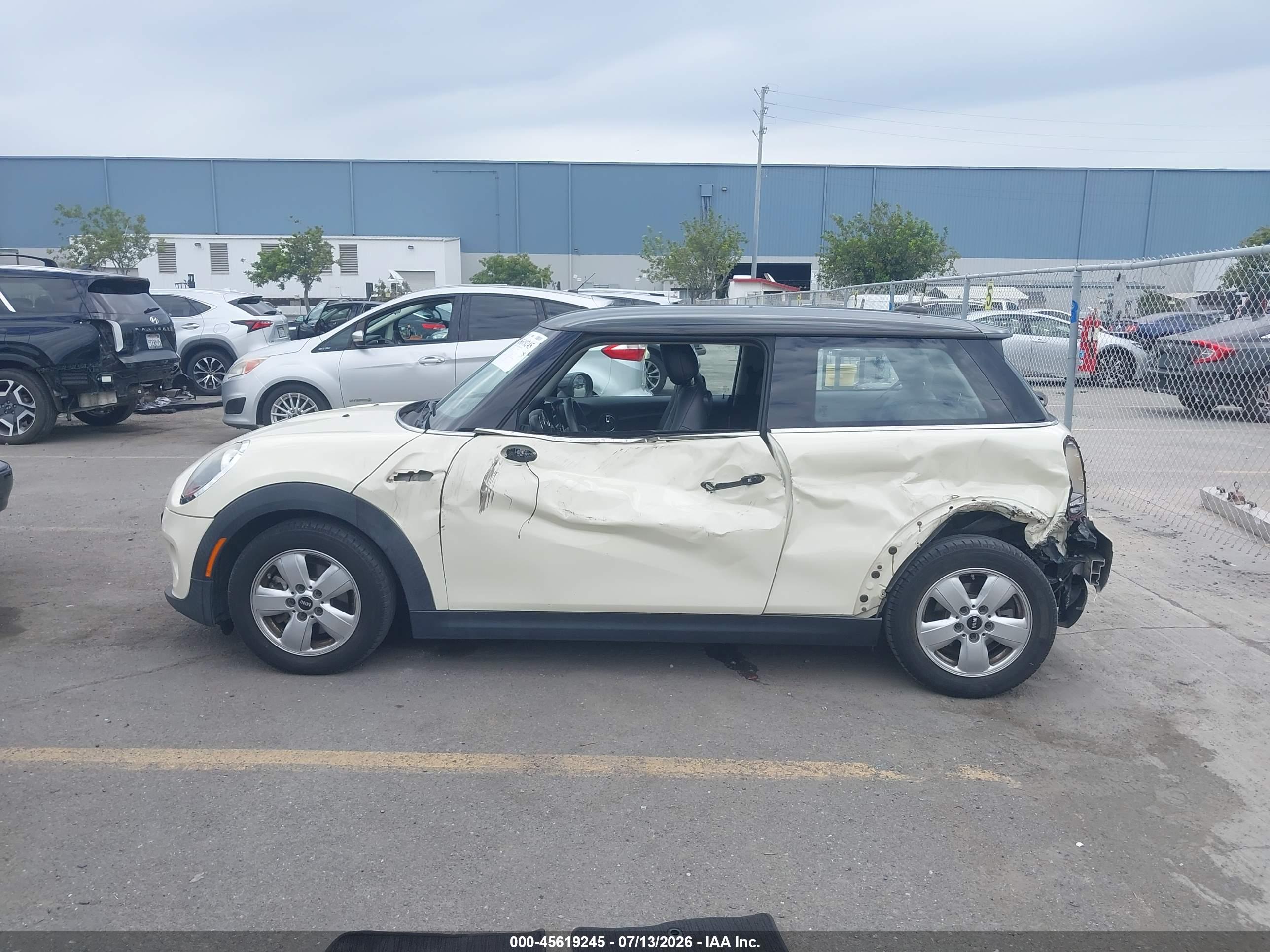 2014 MINI HARDTOP COOPER