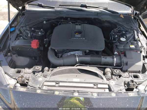 2017 JAGUAR XE 25T PRESTIGE