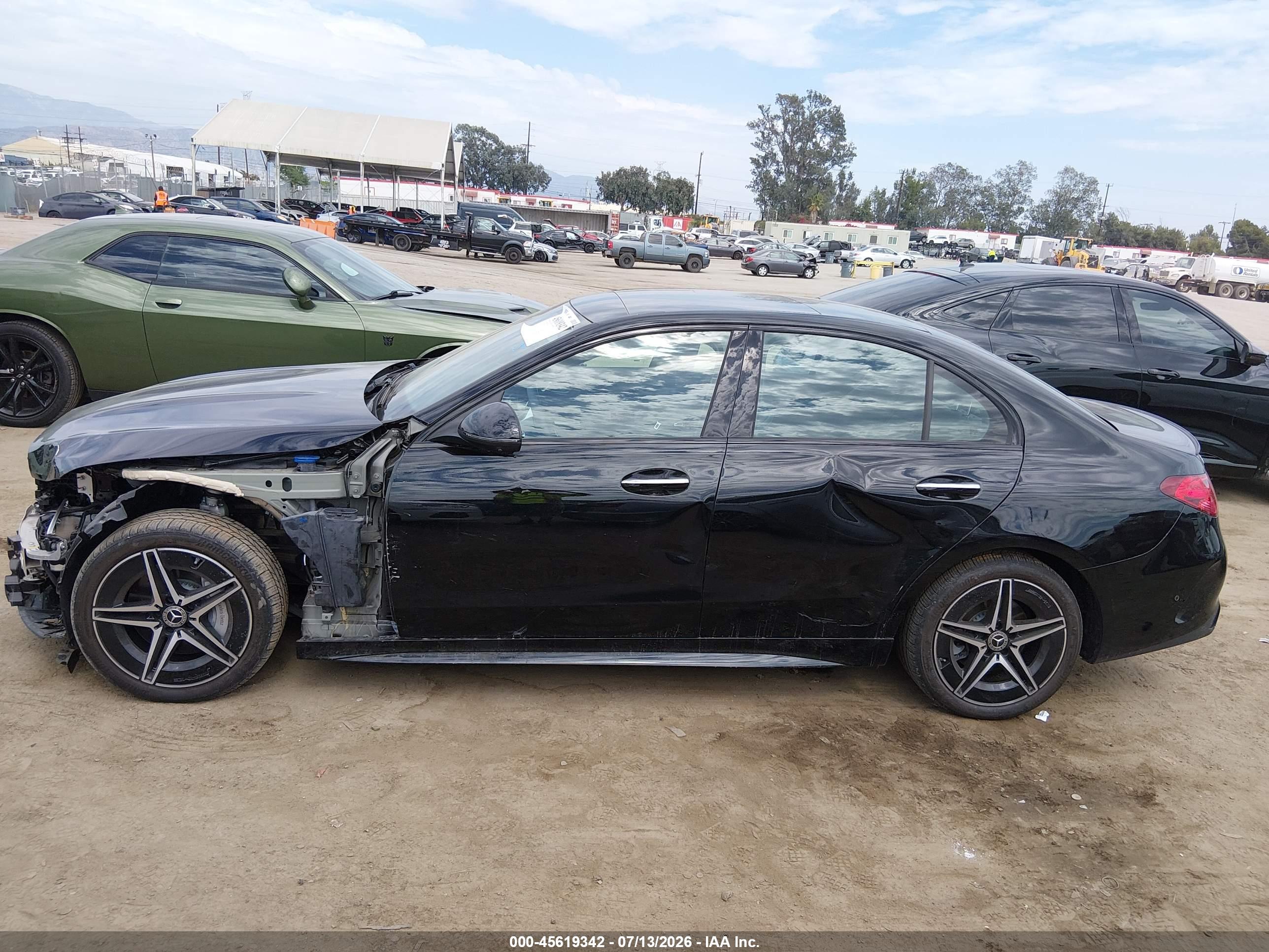2025 MERCEDES-BENZ C 300 C300