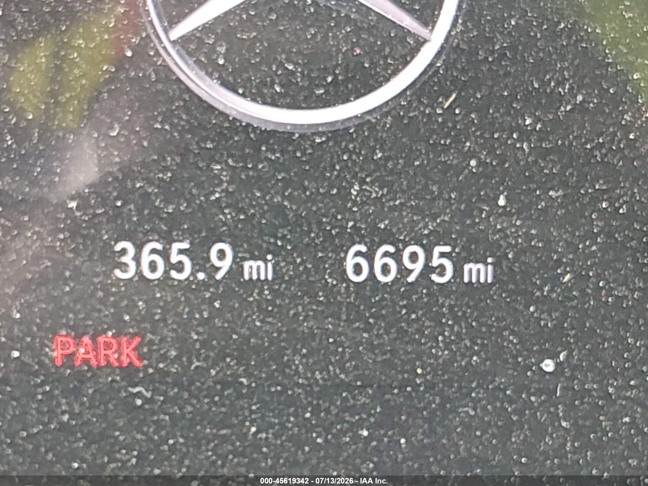 2025 MERCEDES-BENZ C 300 C300