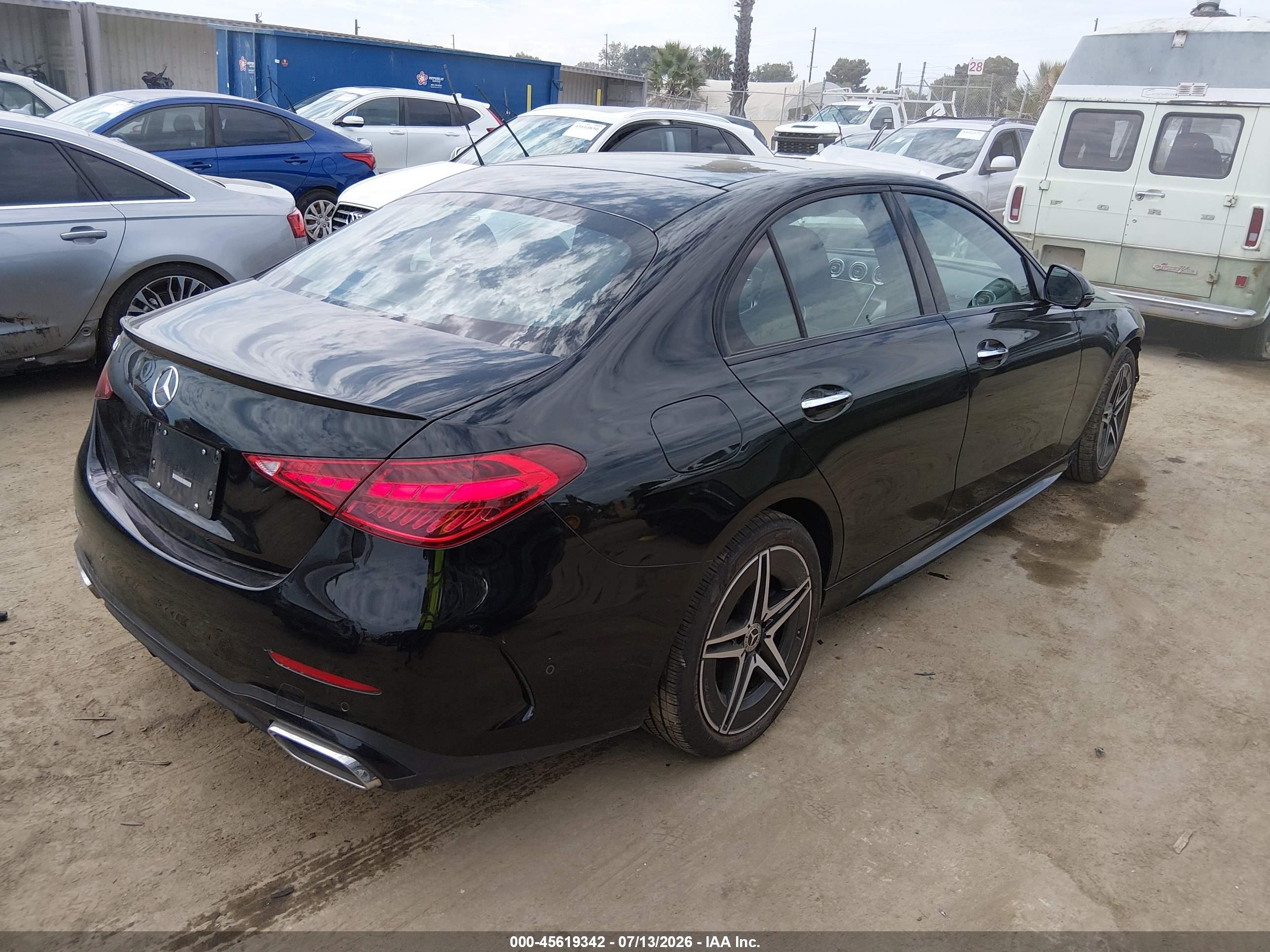 2025 MERCEDES-BENZ C 300 C300