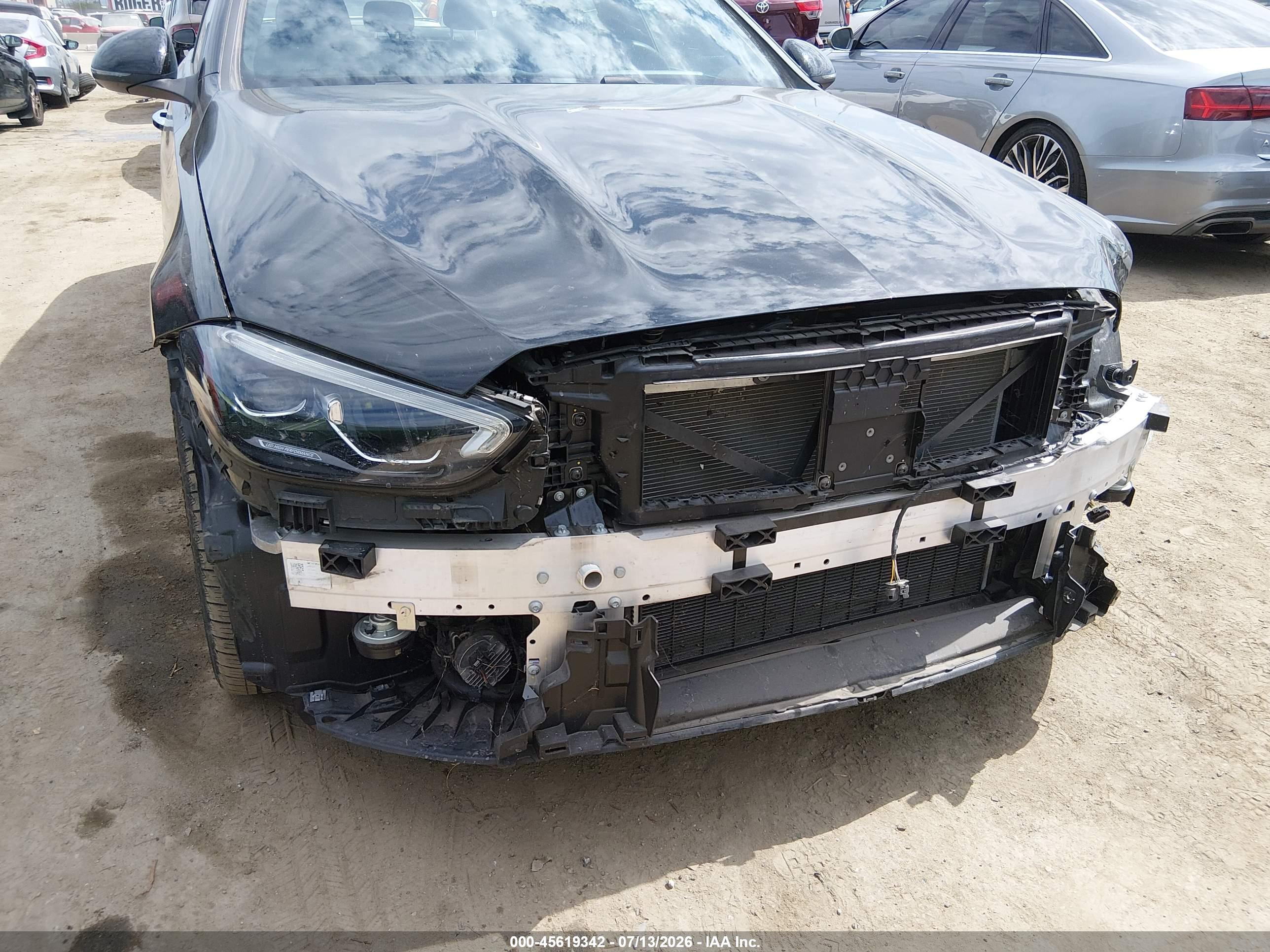 2025 MERCEDES-BENZ C 300 C300