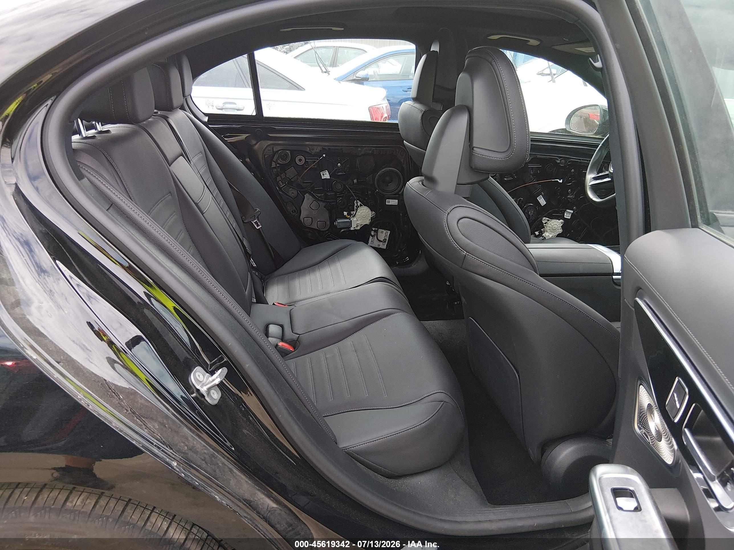 2025 MERCEDES-BENZ C 300 C300