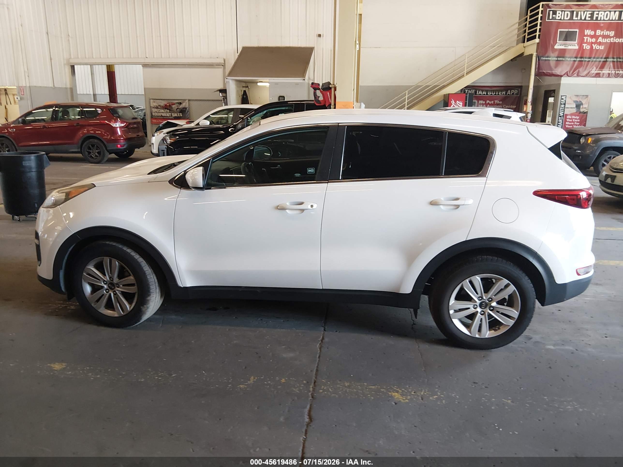 2017 KIA SPORTAGE LX