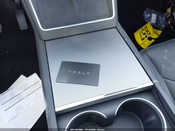 2026 TESLA MODEL Y