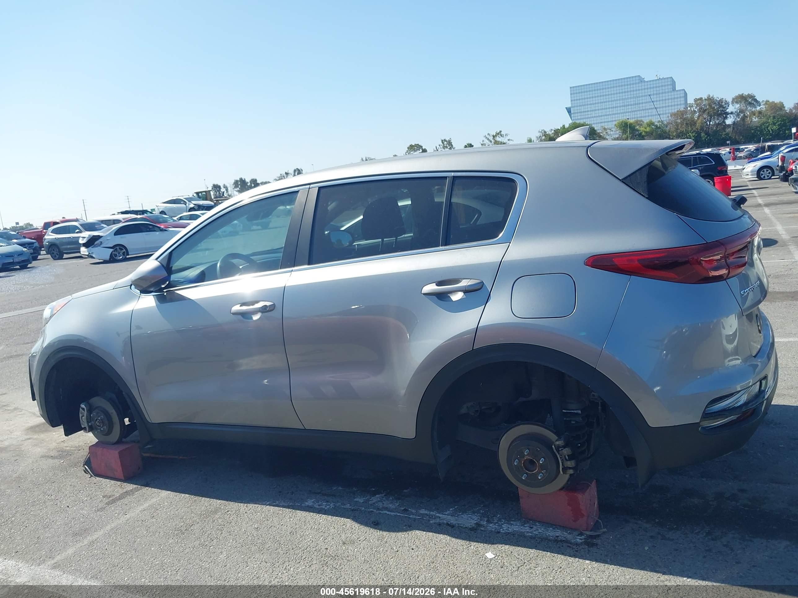 2022 KIA SPORTAGE LX