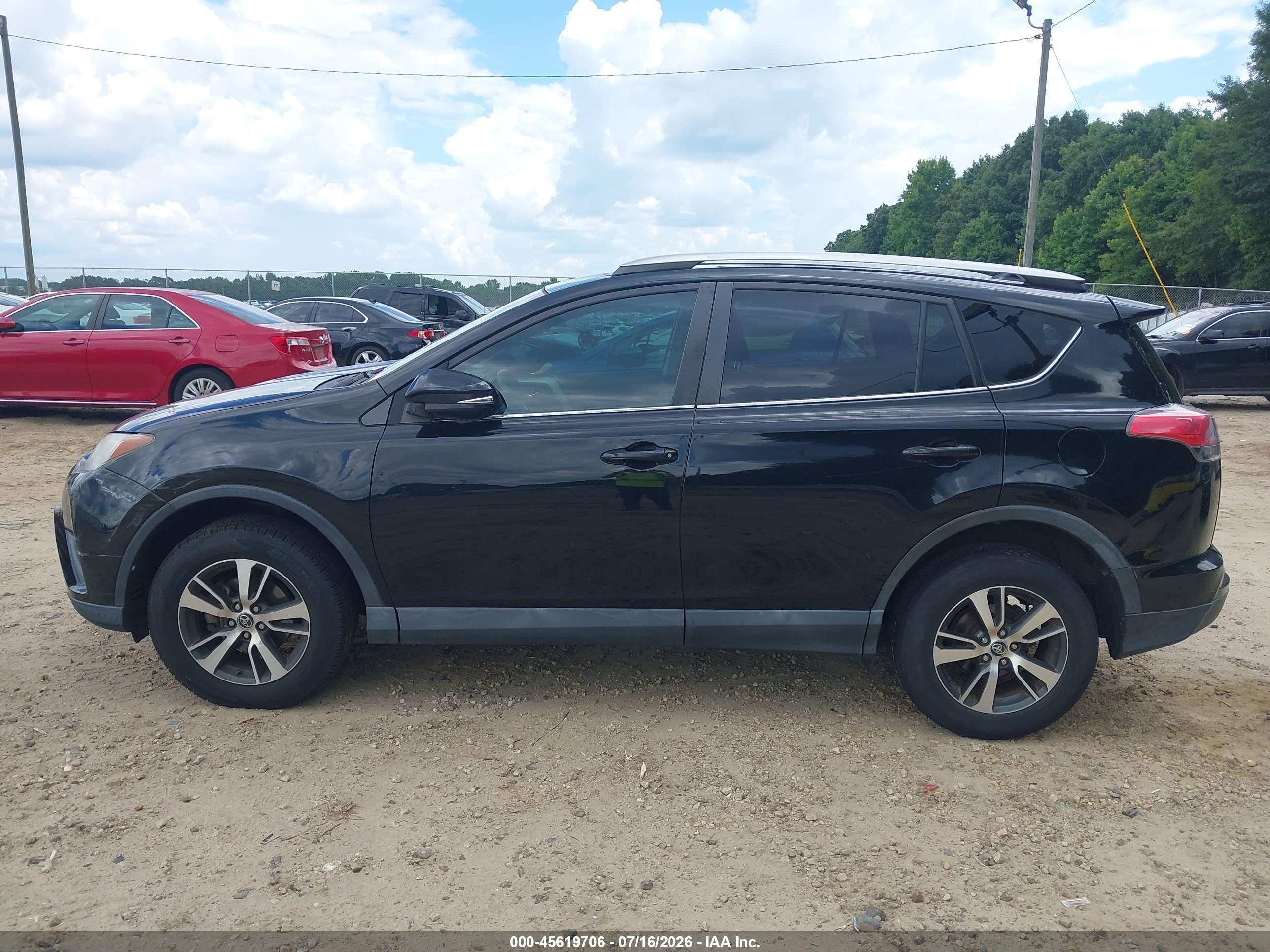 2016 TOYOTA RAV4 XLE