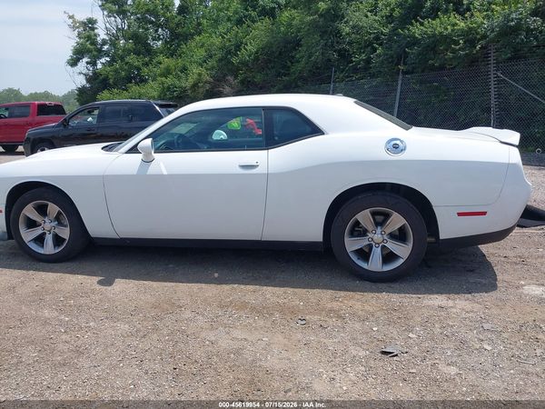 2021 DODGE CHALLENGER SXT
