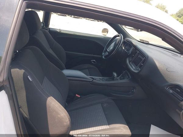 2021 DODGE CHALLENGER SXT