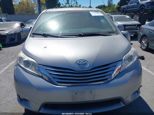 2017 TOYOTA SIENNA XLE 8 PASSENGER