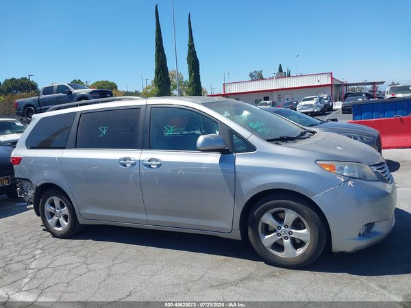 2017 TOYOTA SIENNA XLE 8 PASSENGER